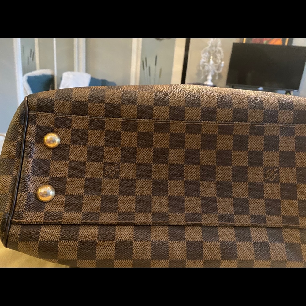 Louis Vuitton Trevi PM Handbag - Picture 7 of 9